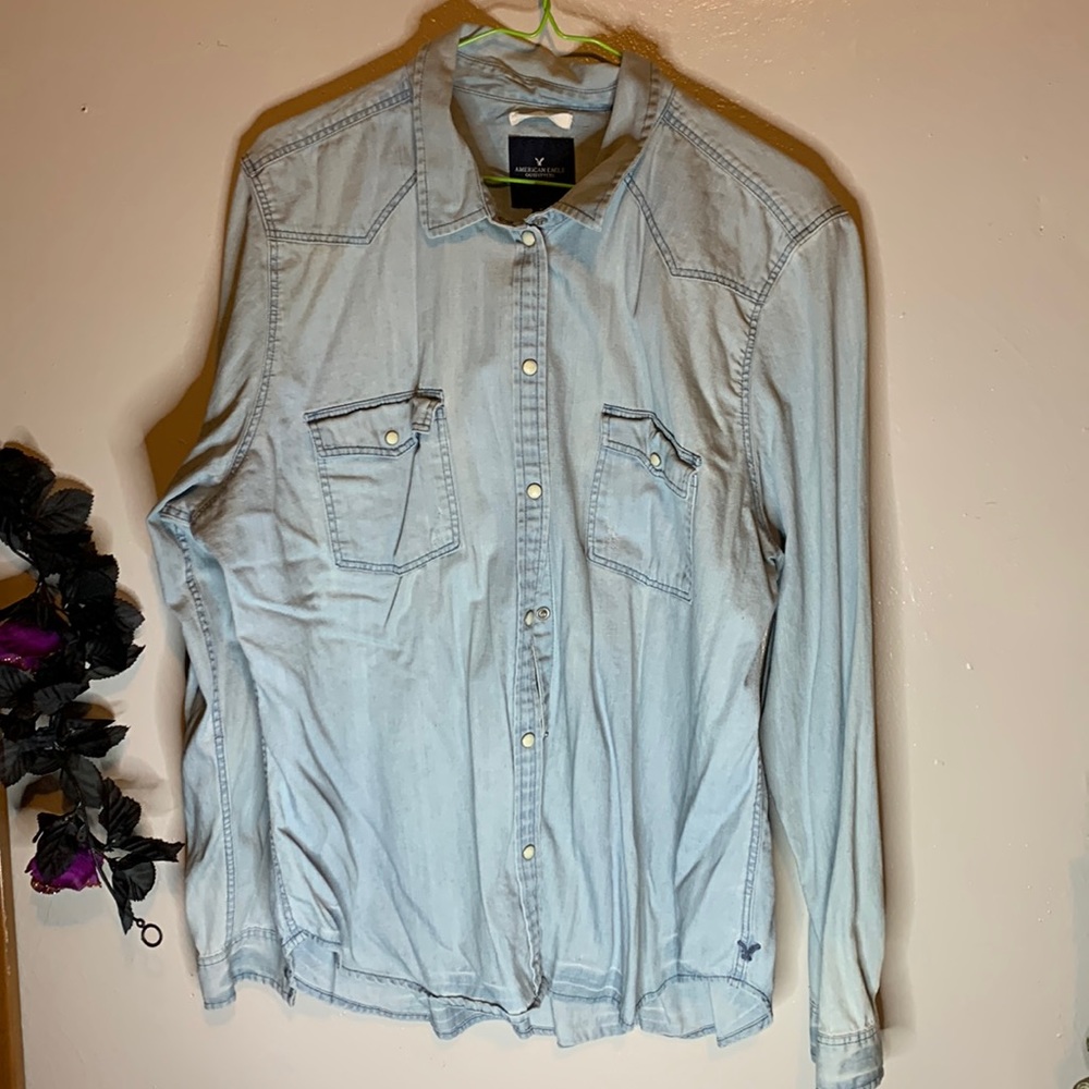 American eagle jean button up top